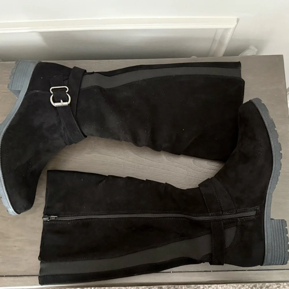 UNR8ED Black Suede Knee High Boots Size 10W